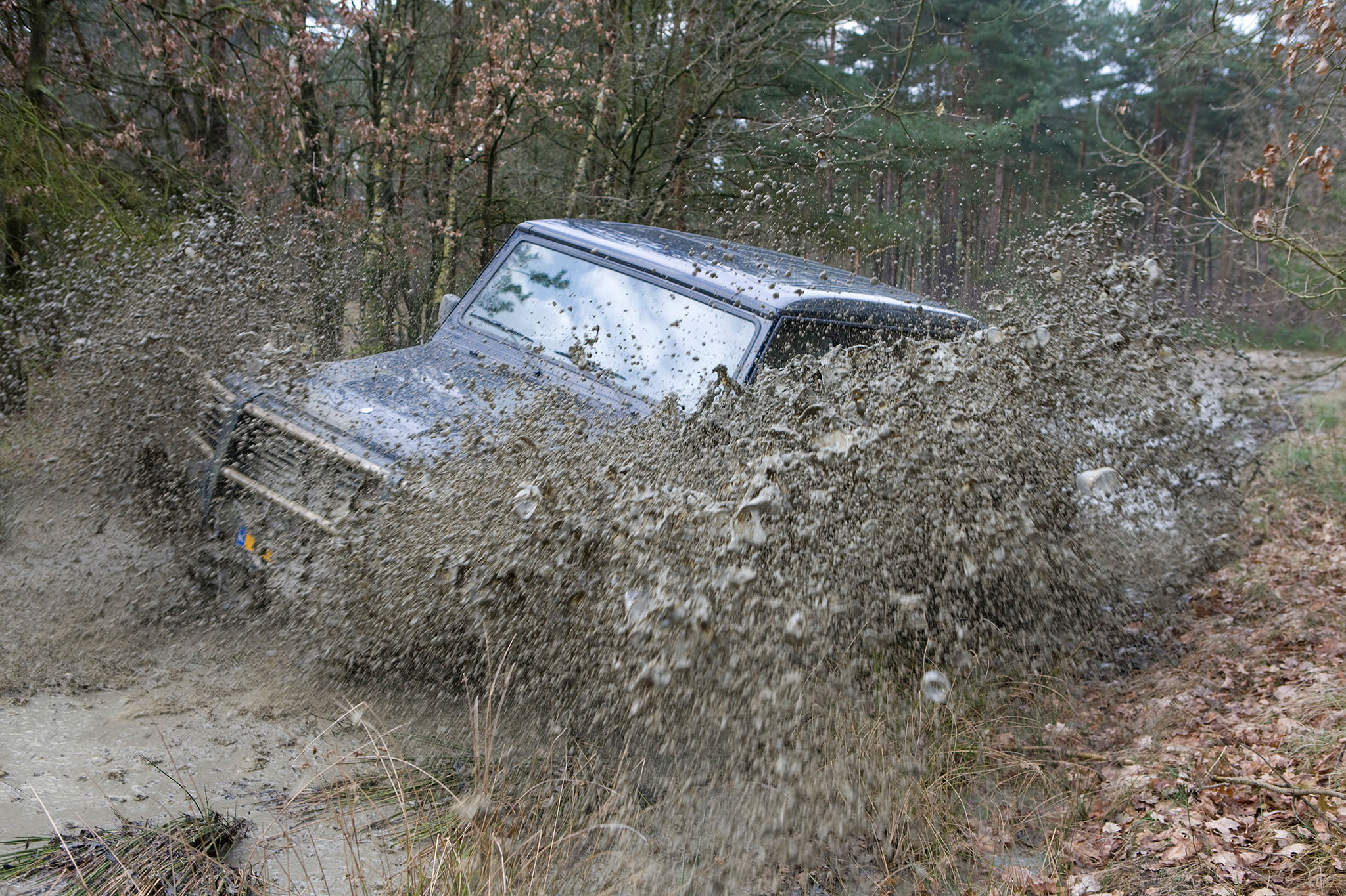 Mecedes G klasse in de modder in Furstenau ©2010Patrick van Gemert