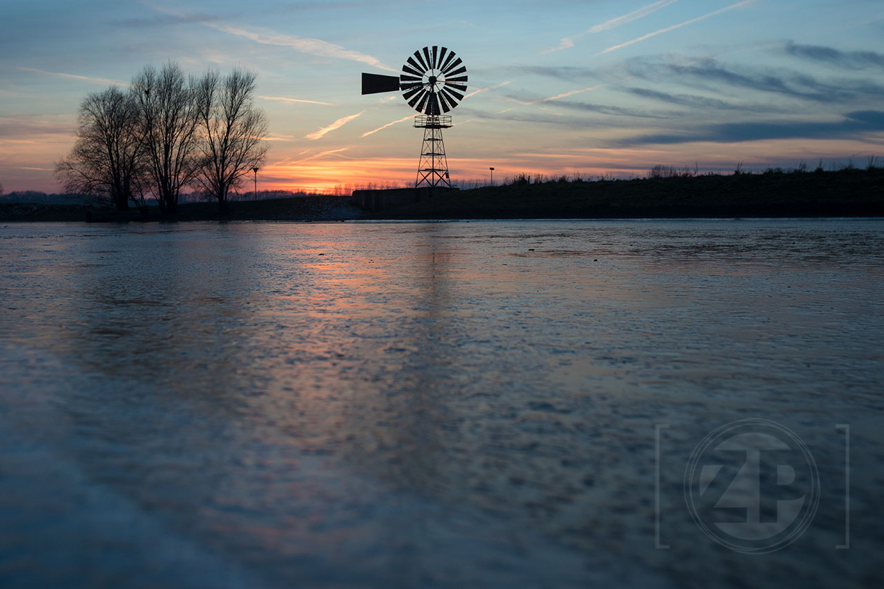 Fotogenieke zonsondergang bij Zutphen ©2016Patrick van Gemert