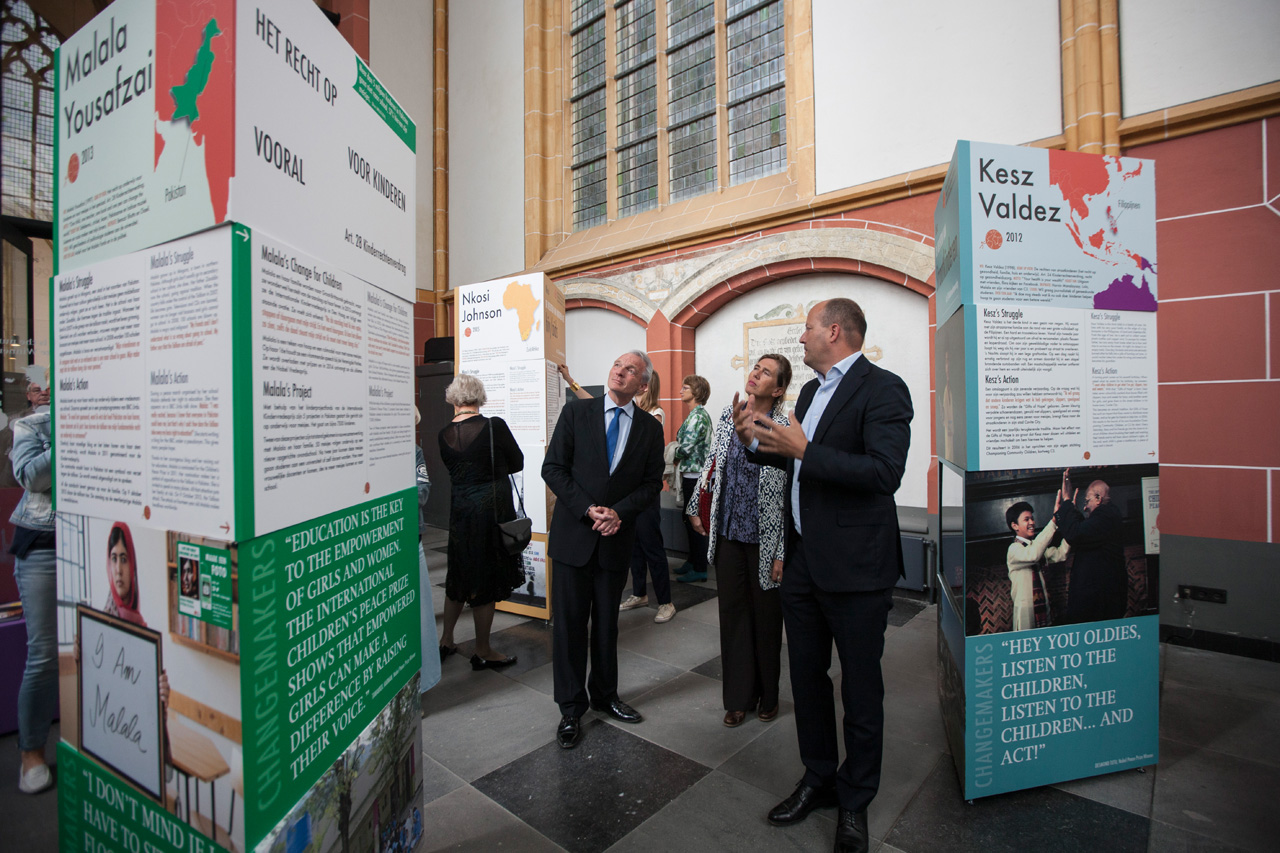 Opening van de World Press Photo tentoonstelling in de Walburgiskerk in Zutphen. ©2016 Patrick van Gemert